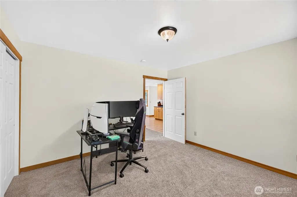 17261 Golden View Avenue La Conner WA 98257