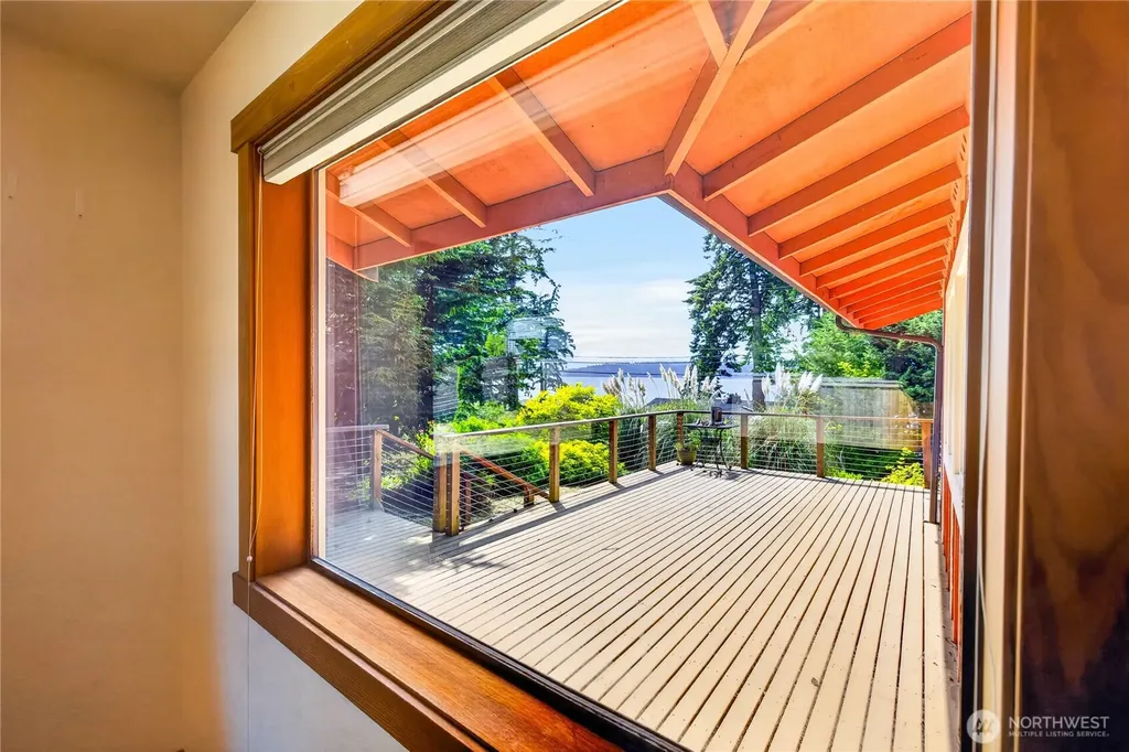 17261 Golden View Avenue La Conner WA 98257