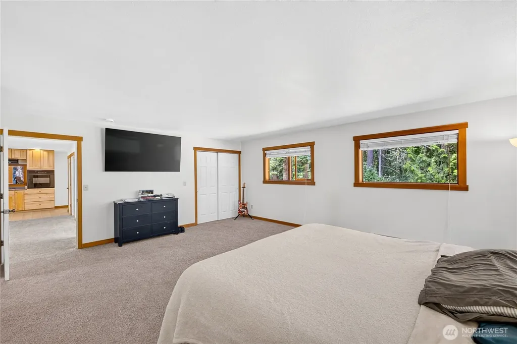 17261 Golden View Avenue La Conner WA 98257