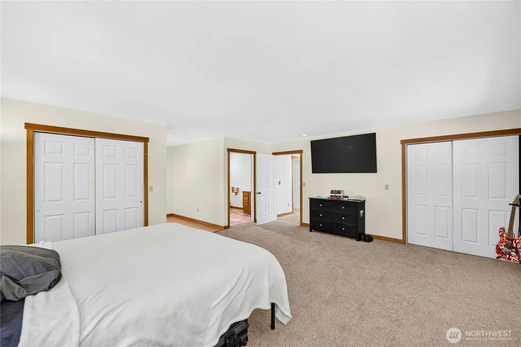 17261 Golden View Avenue La Conner WA 98257