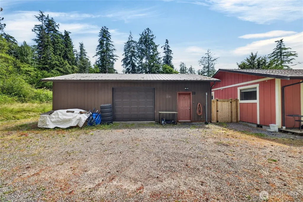 17261 Golden View Avenue La Conner WA 98257