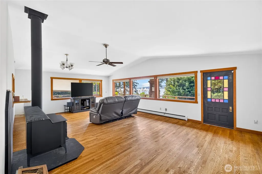 17261 Golden View Avenue La Conner WA 98257