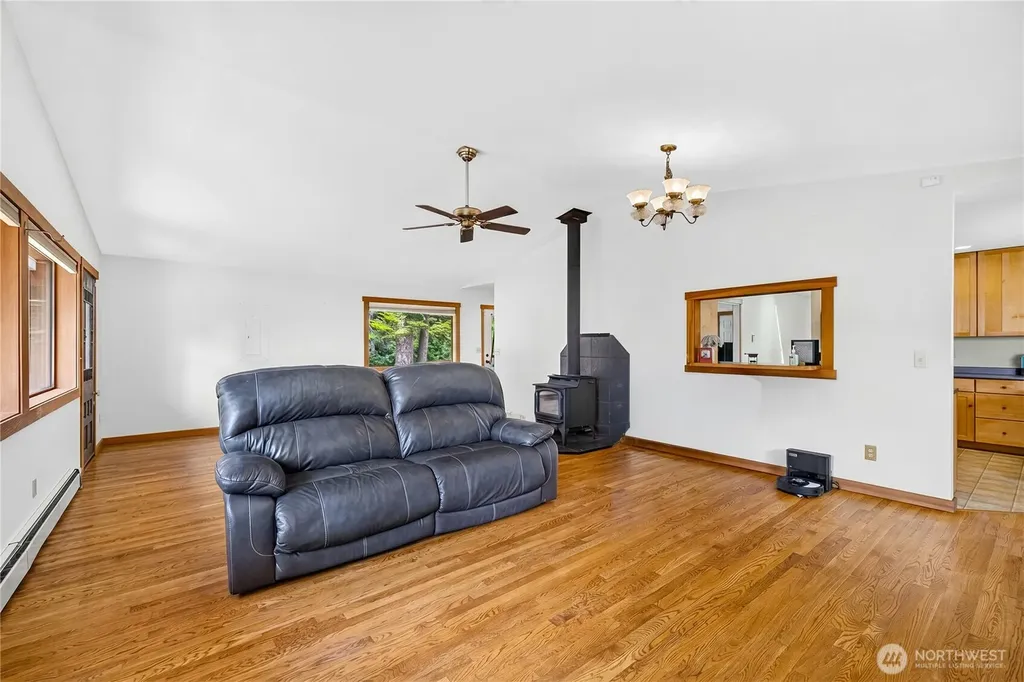17261 Golden View Avenue La Conner WA 98257