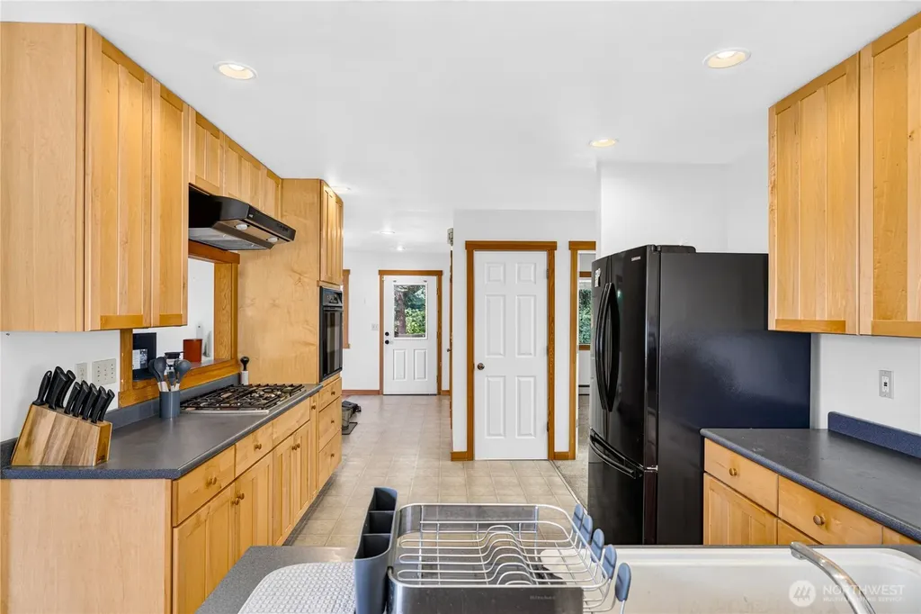 17261 Golden View Avenue La Conner WA 98257