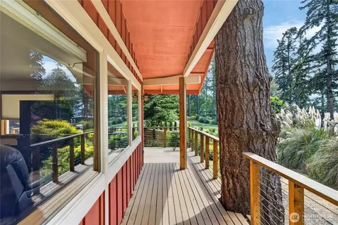 17261 Golden View Avenue La Conner WA 98257