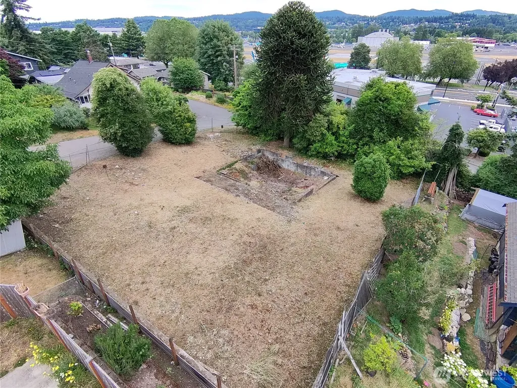 271 Hardie Ave NW Renton WA 98057