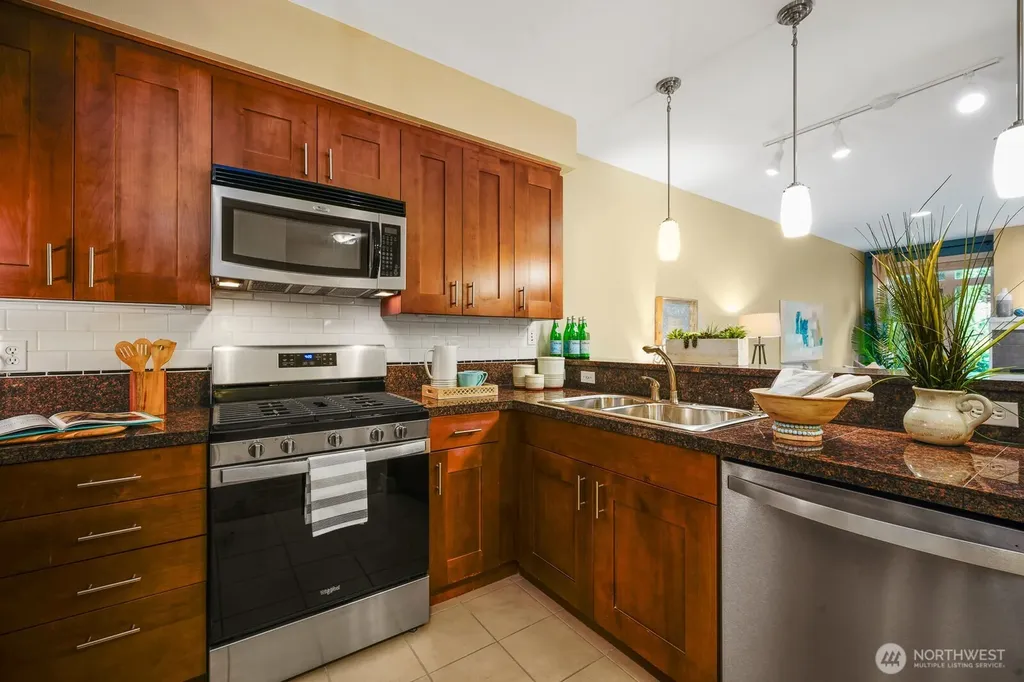 51 Pine Street Edmonds WA 98020