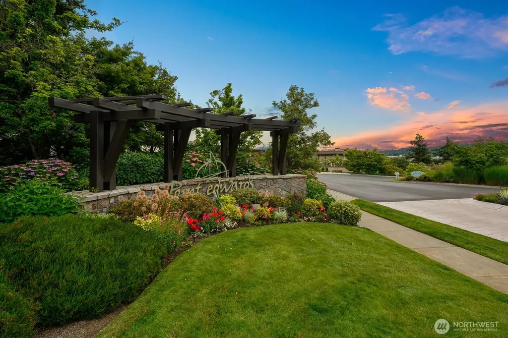 51 Pine Street Edmonds WA 98020