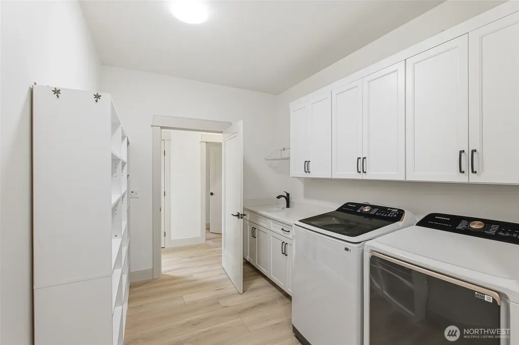 142 E Cobblestone Lane Sequim WA 98382