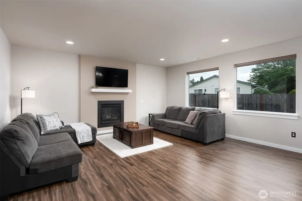 919 Joan Drive Sultan WA 98294