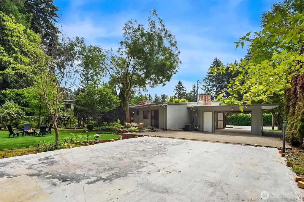 13034 105th Place NE Kirkland WA 98034