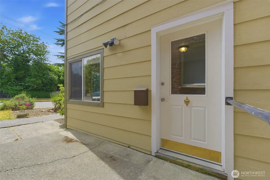 1205 N 11th Street Tacoma WA 98403