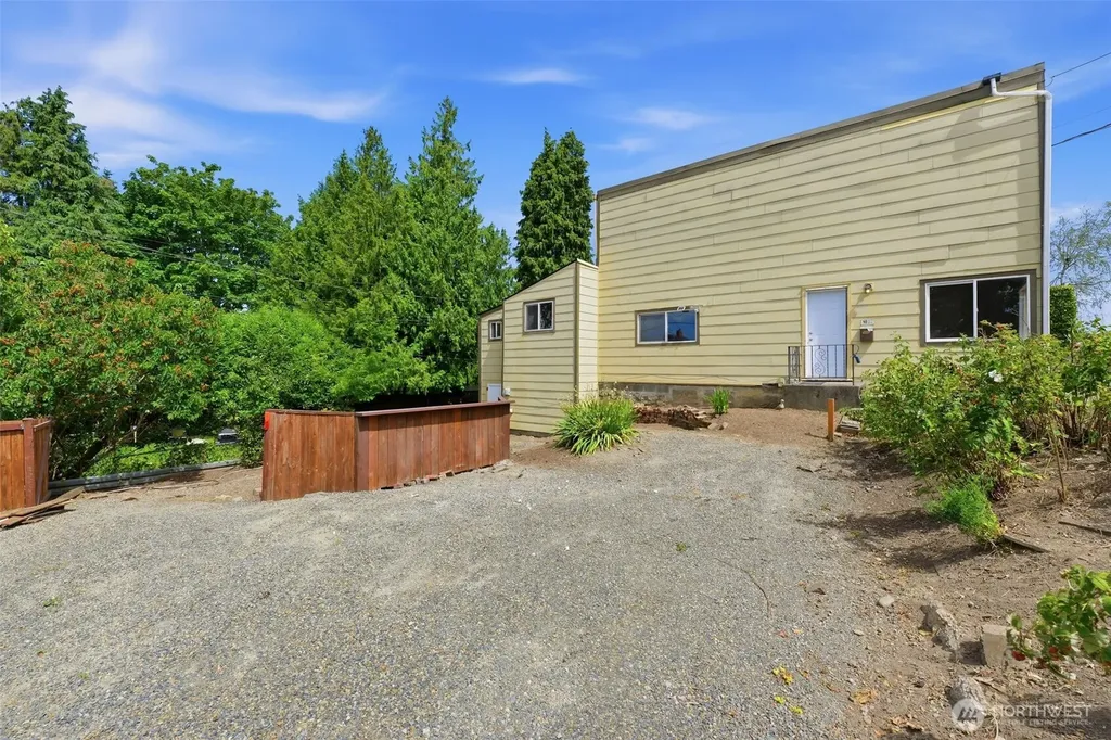 1205 N 11th Street Tacoma WA 98403