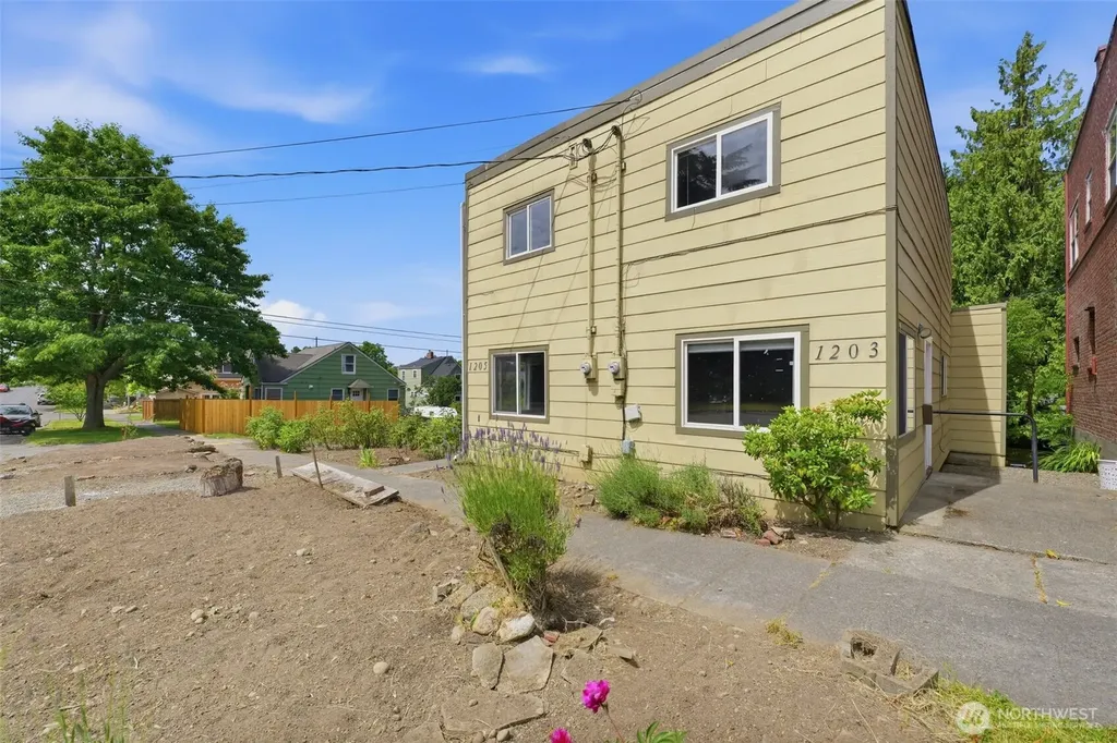 1205 N 11th Street Tacoma WA 98403