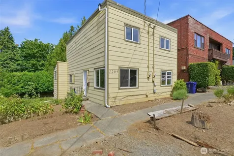 1205 N 11th Street Tacoma WA 98403