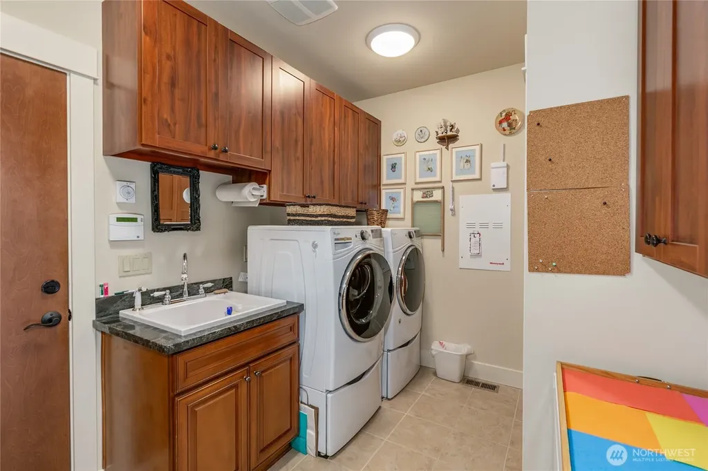 1028 10th Street Mukilteo WA 98275