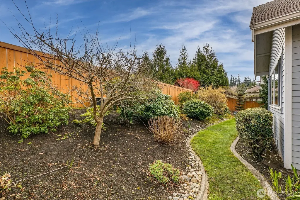 1028 10th Street Mukilteo WA 98275
