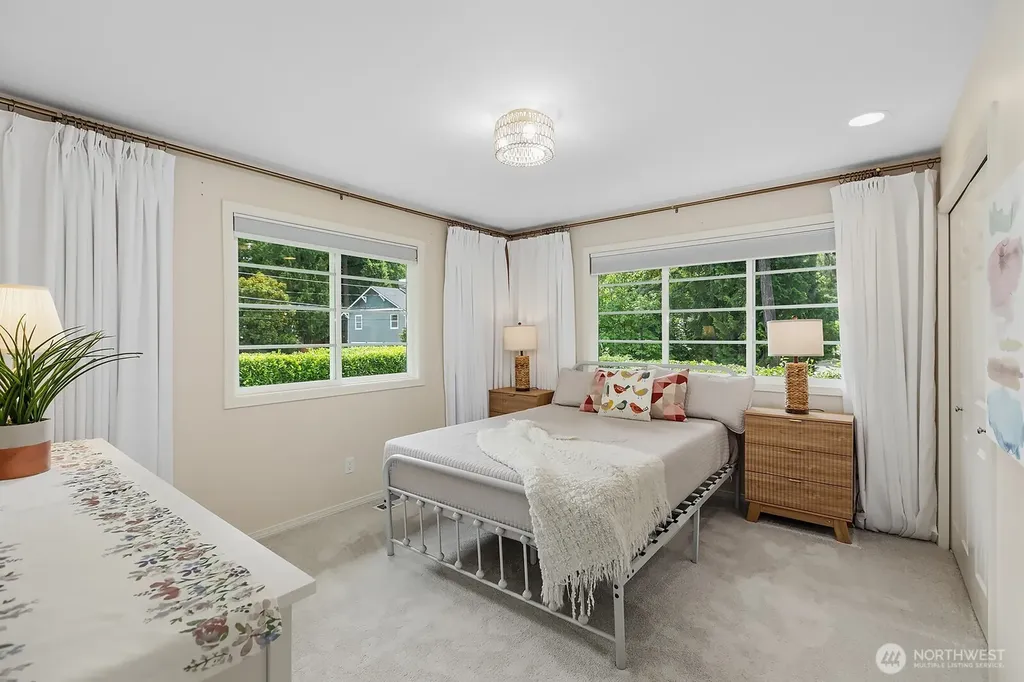 2307 108th Avenue SE Bellevue WA 98004