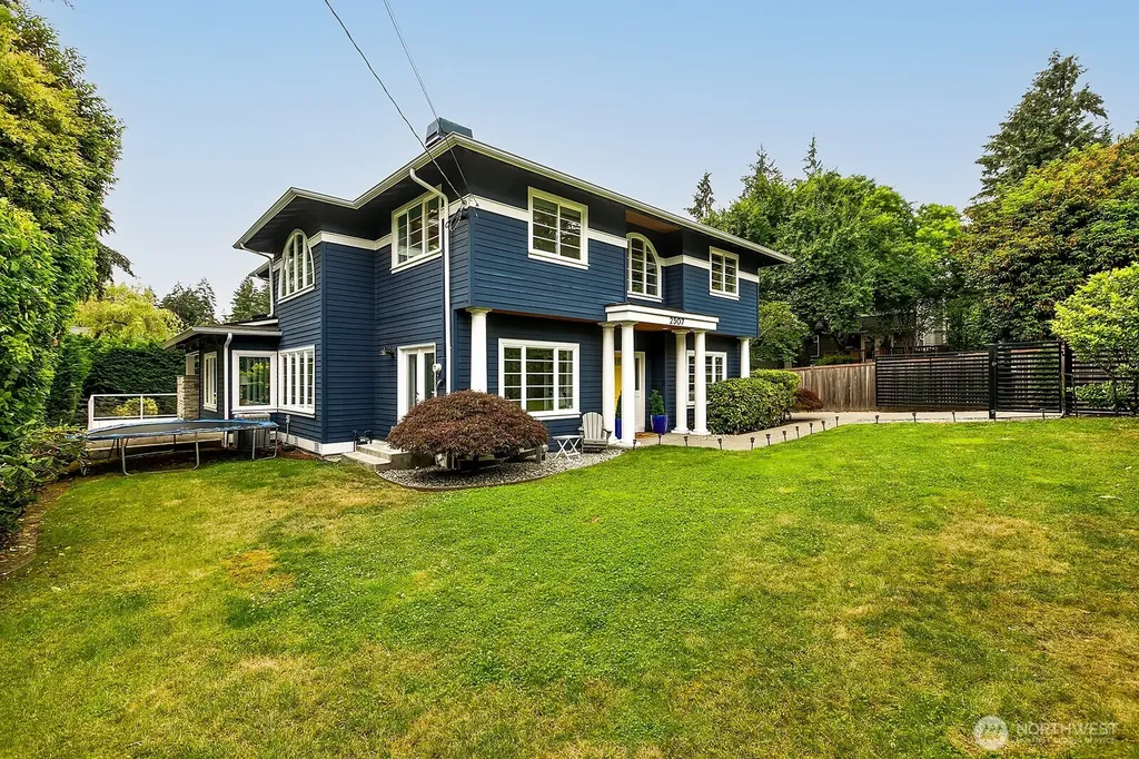 2307 108th Avenue SE Bellevue WA 98004
