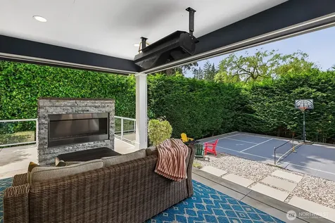 2307 108th Avenue SE Bellevue WA 98004