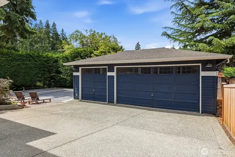 2307 108th Avenue SE Bellevue WA 98004