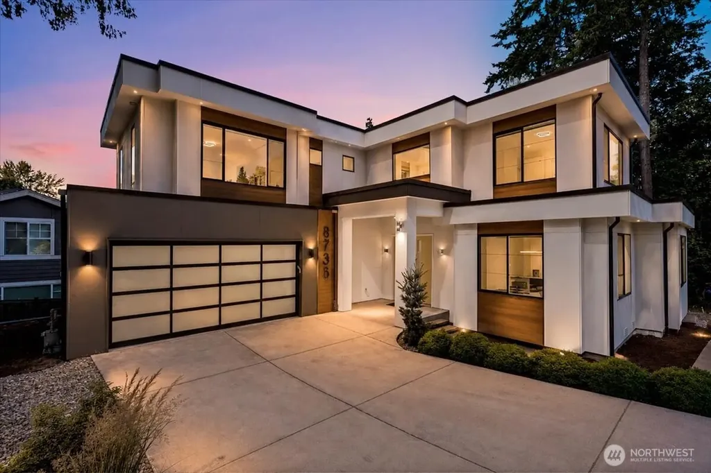 8736 126th Avenue NE Kirkland WA 98033