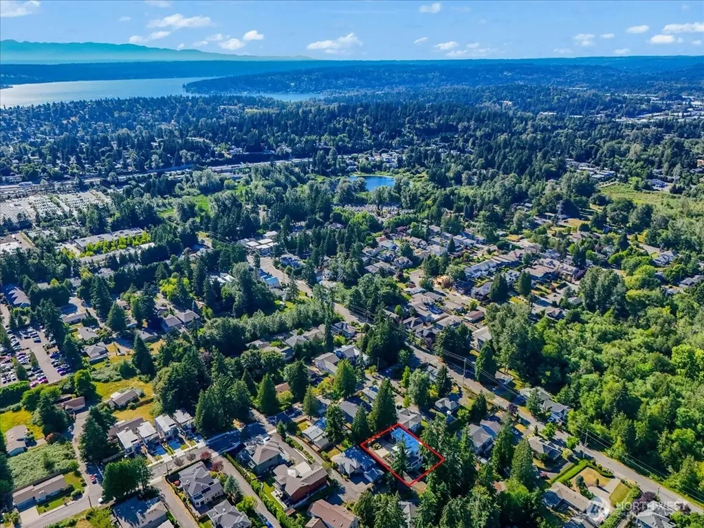 8736 126th Avenue NE Kirkland WA 98033