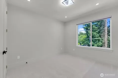 8736 126th Avenue NE Kirkland WA 98033