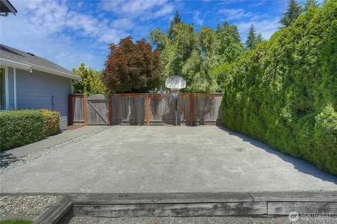 12404 133rd Street Ct E Puyallup WA 98374