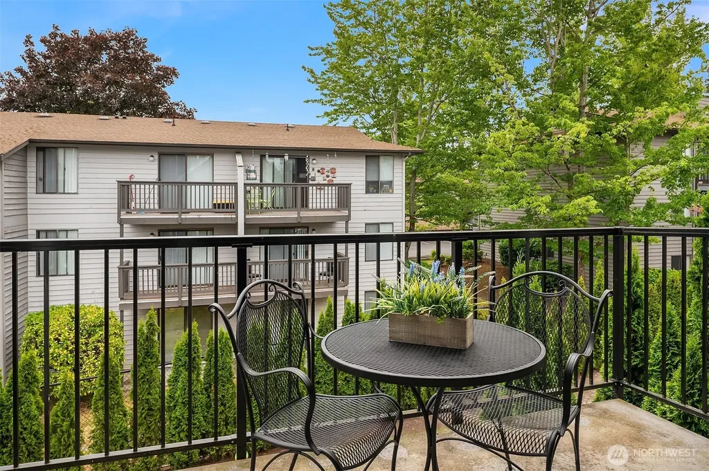 12424 109th Court NE Kirkland WA 98034