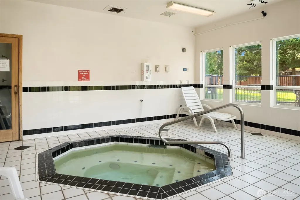 12424 109th Court NE Kirkland WA 98034