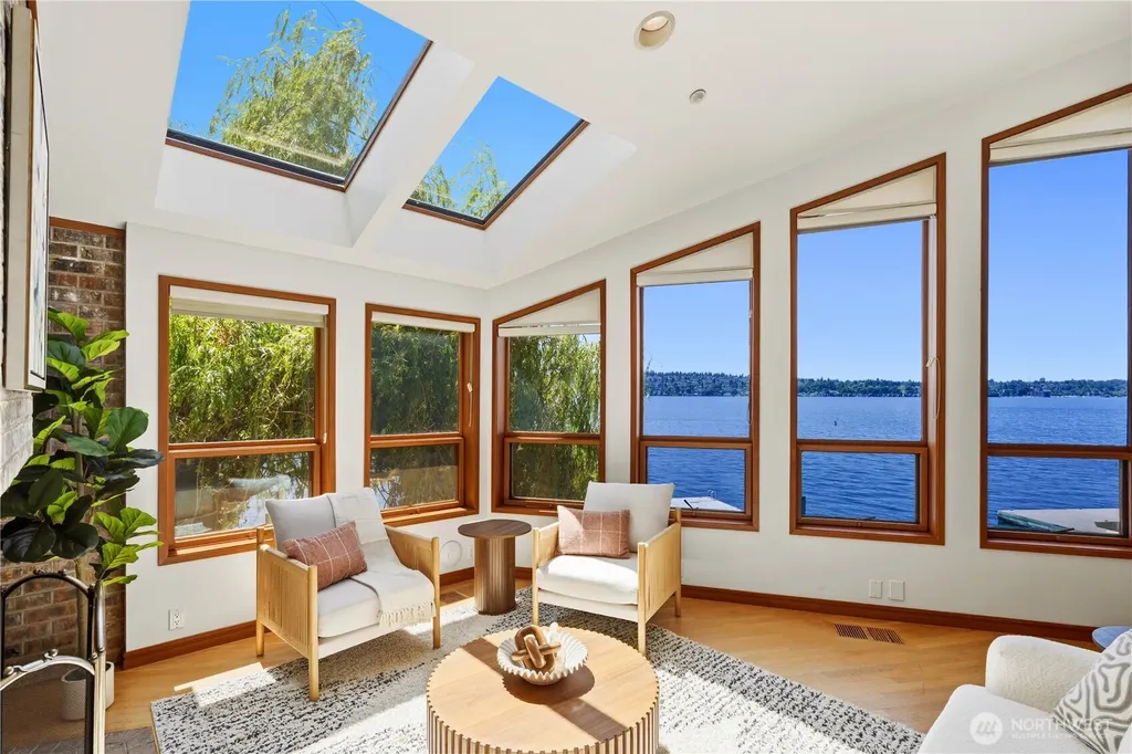 8279 W Mercer Way Mercer Island WA 98040