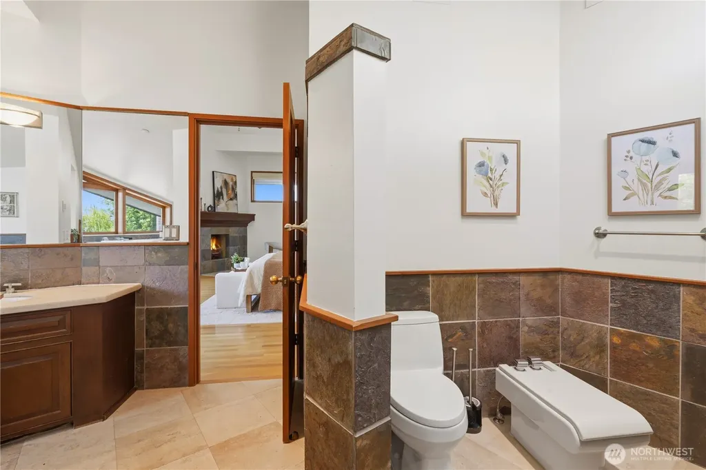 8279 W Mercer Way Mercer Island WA 98040