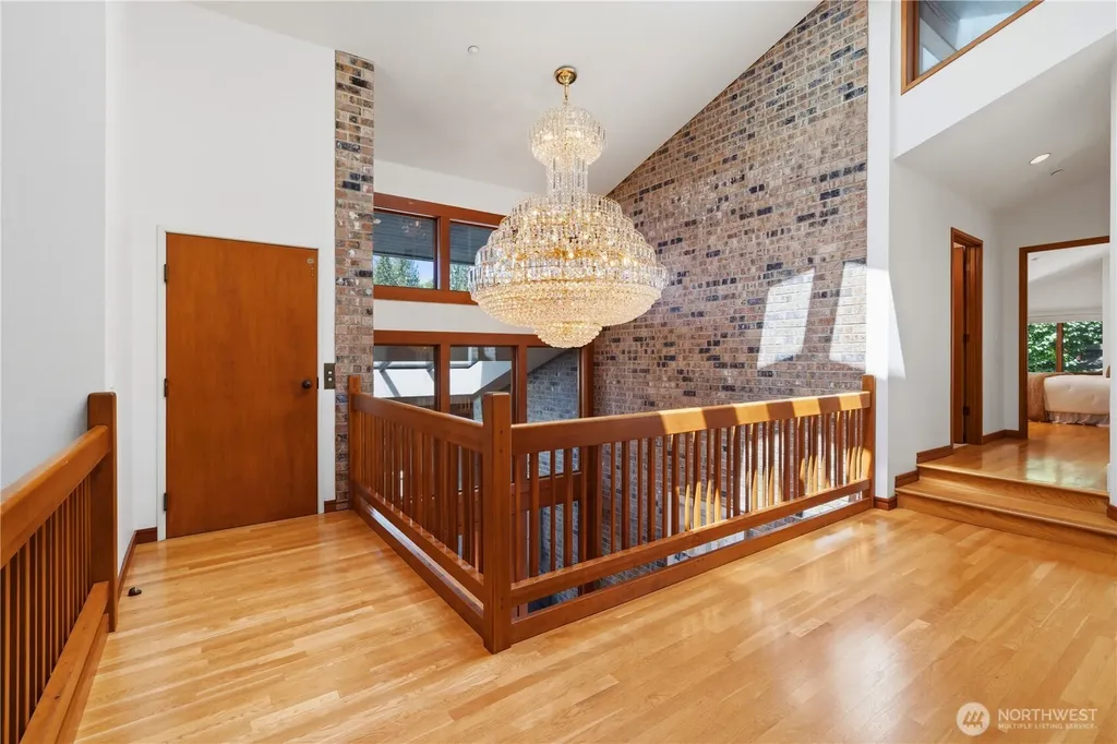 8279 W Mercer Way Mercer Island WA 98040