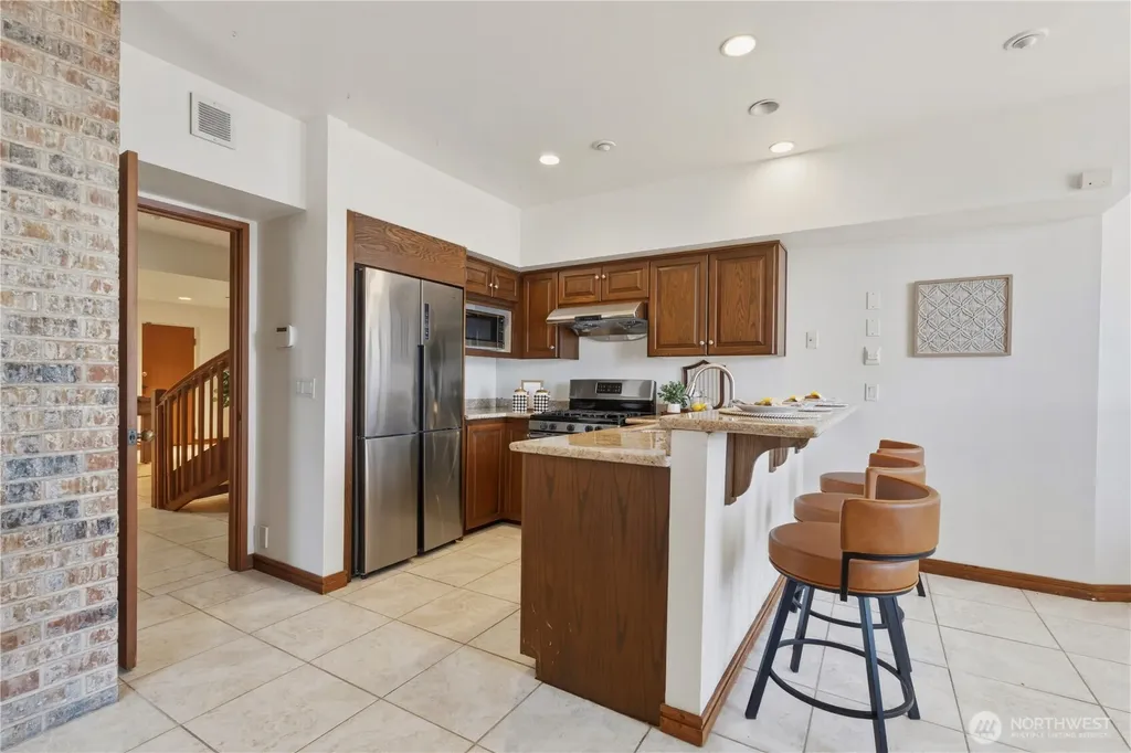 8279 W Mercer Way Mercer Island WA 98040