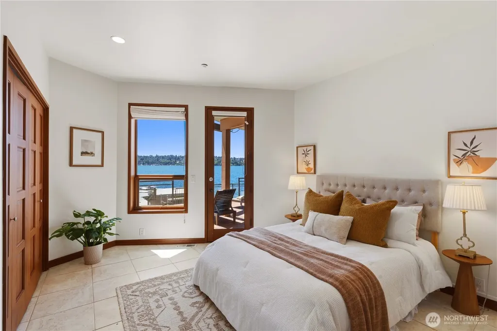 8279 W Mercer Way Mercer Island WA 98040