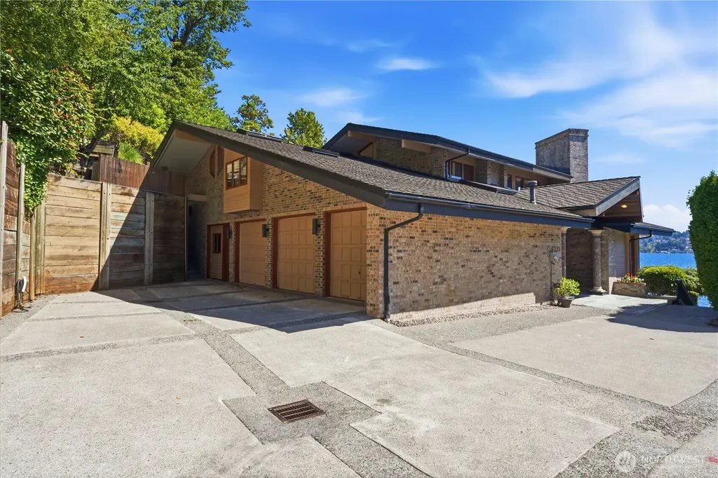 8279 W Mercer Way Mercer Island WA 98040