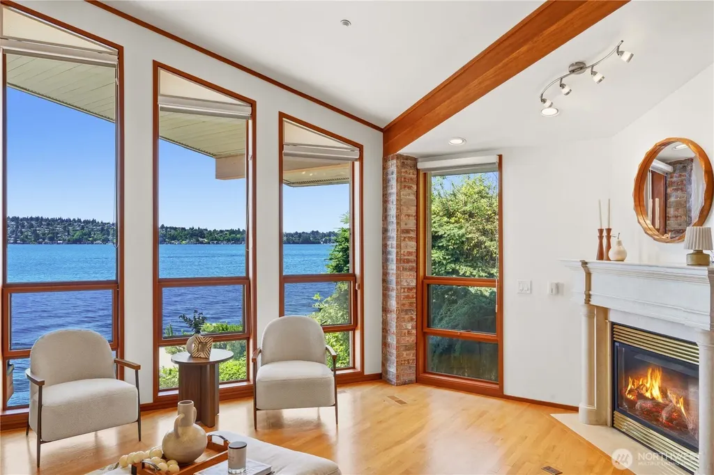 8279 W Mercer Way Mercer Island WA 98040