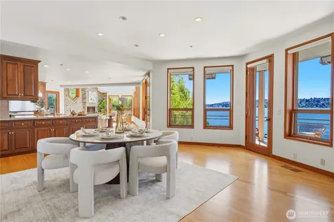8279 W Mercer Way Mercer Island WA 98040