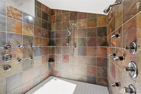 8279 W Mercer Way Mercer Island WA 98040