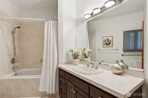 8279 W Mercer Way Mercer Island WA 98040