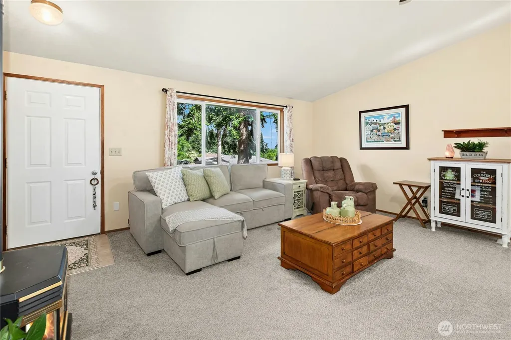 3128 Summit Boulevard Oak Harbor WA 98277