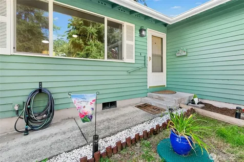 3128 Summit Boulevard Oak Harbor WA 98277