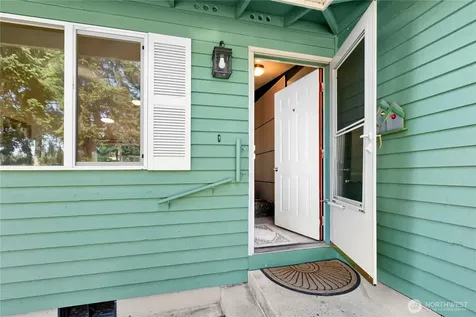 3128 Summit Boulevard Oak Harbor WA 98277