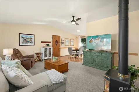 3128 Summit Boulevard Oak Harbor WA 98277