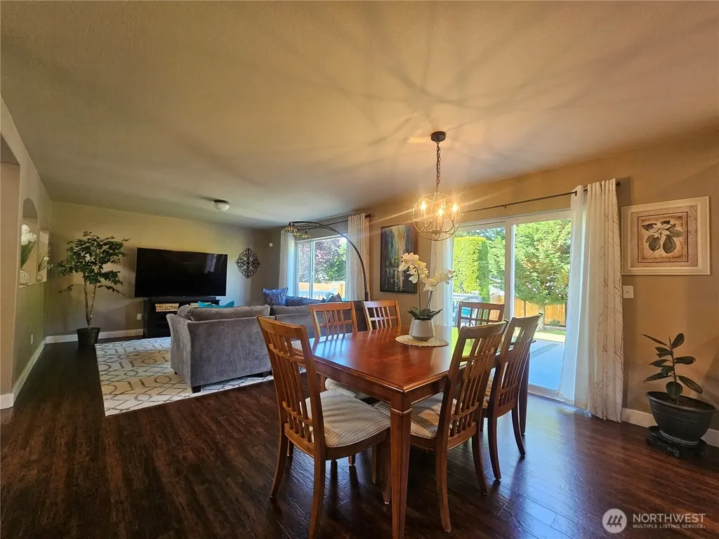 16908 119th. Avenue Ct E Puyallup WA 98374