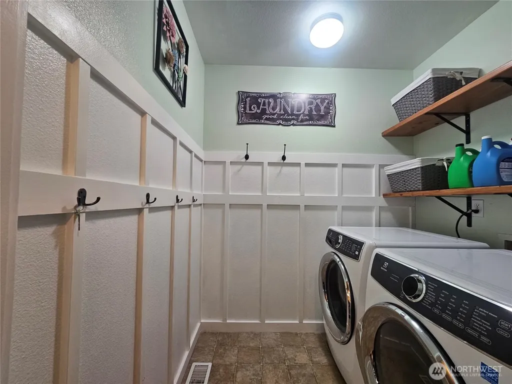 16908 119th. Avenue Ct E Puyallup WA 98374