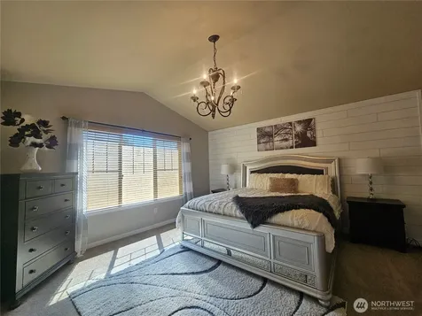 16908 119th. Avenue Ct E Puyallup WA 98374