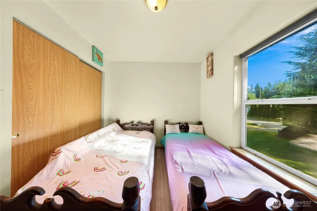 642 Sprague Valley Drive Maple Falls WA 98266