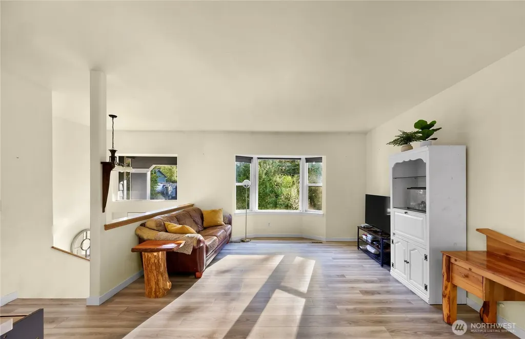 642 Sprague Valley Drive Maple Falls WA 98266